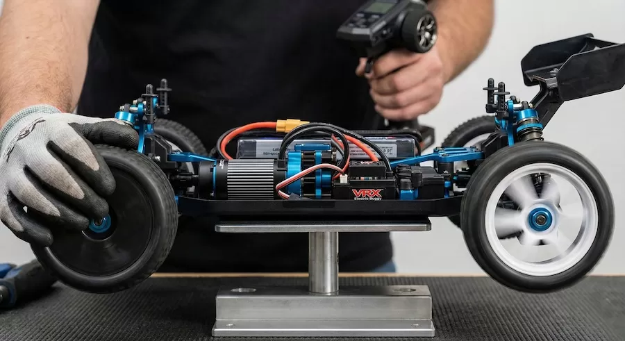The Manufacturer's Guide to Tuning Diffs and Slippers for 1/10 Scale RC Cars